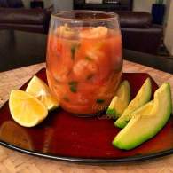   ceviche rojo de camarón 