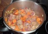   GUISADO DE CARNE CON PATATAS