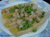   PUERROS CON GAMBAS Y GUISANTES