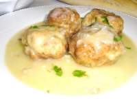   Albóndigas de rape con salsa 