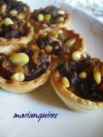   CESTITAS DE MORCILLA CON MANZANA Y PIÑONES