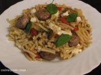   FIDEOS CON VERDURAS ESCALIBADAS (ASADAS) Y BUTIFARRA FRESCA