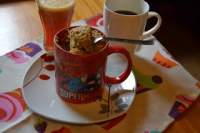   Mug Cake Fit con crema de cacahuete
