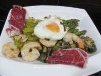   COMBINADO DE LA HUERTA, LA GRANJA Y EL MAR CON JAMÒN 