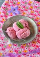 
Helado de queso, yogur y frutas del bosque sin lactosa  