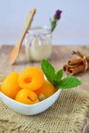   Nísperos en almíbar