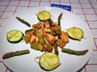 Pollo macerado en salsa de soja con verduras